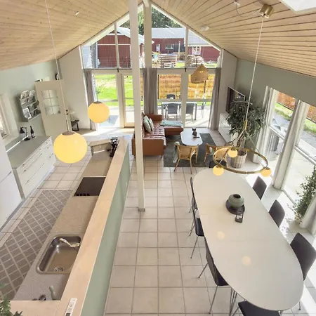 Feriehus 4 Bedroom Lovely In Ebeltoft