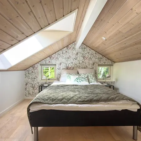 4 Bedroom Lovely In *